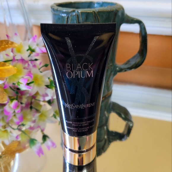 Ysl black opium - Picture 2 of 4